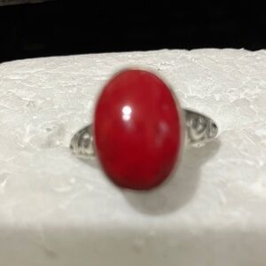 Vintage-Inspired Sterling Silver Ring with Carnelian Agate Stone